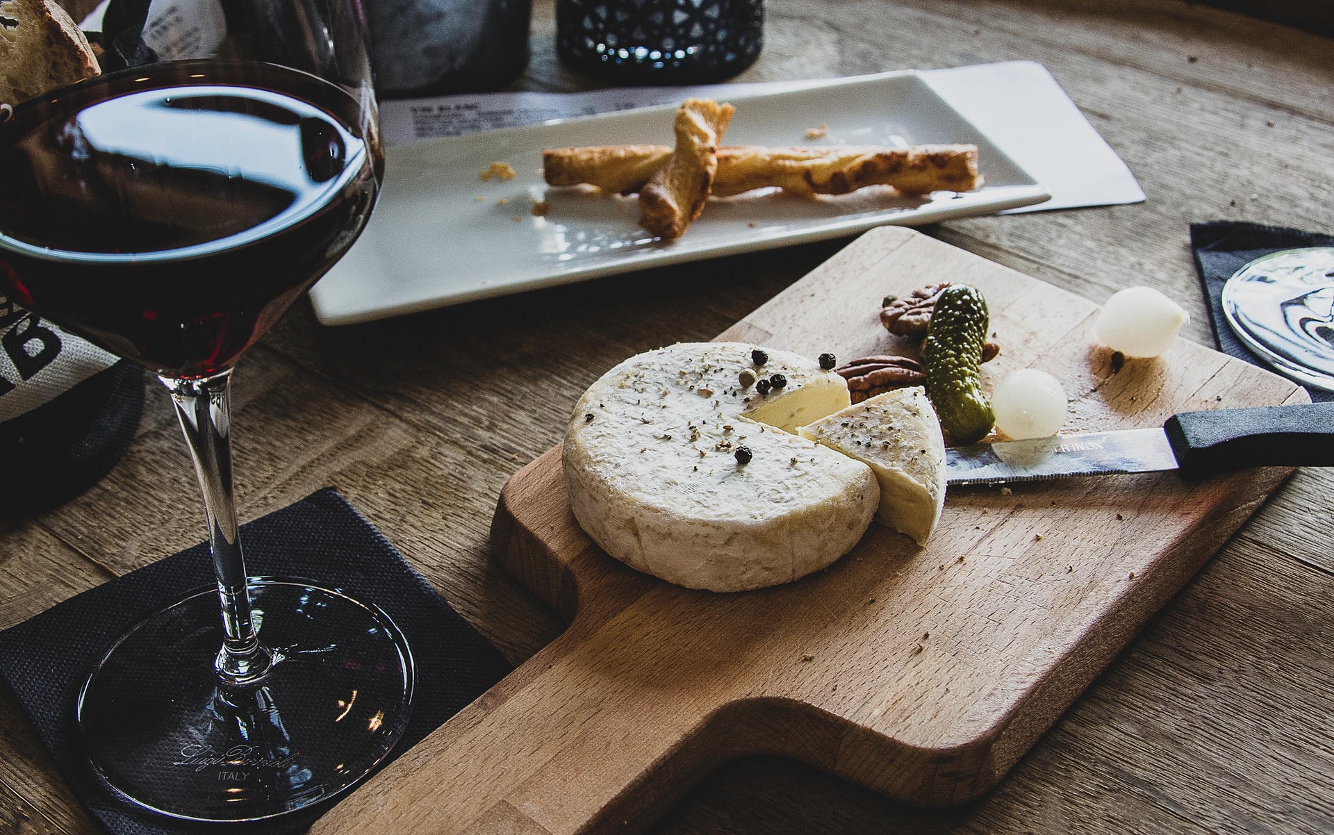 Différencier le vin rouge, le vin blanc et le rosé Amical — free download